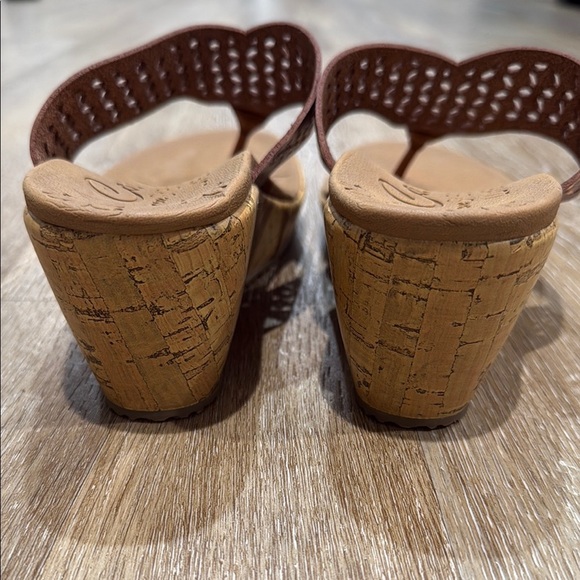 Skechers Size 7 Brown Wedge Sandals with Cork Heel - Picture 4 of 11